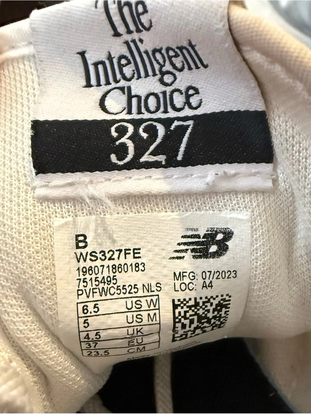 New Balance 327 Sea Salt Black White Suede Sneakers Women`s Size 6.5 | Men’s 5